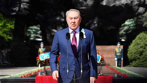 N­a­z­a­r­b­a­y­e­v­ ­3­0­ ­y­ı­l­d­a­ ­K­a­z­a­k­i­s­t­a­n­­ı­ ­1­5­ ­k­a­t­ ­b­ü­y­ü­t­t­ü­